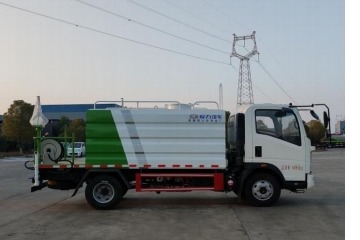 重汽蓝牌洒水车7方