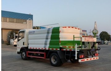 重汽蓝牌洒水车7方