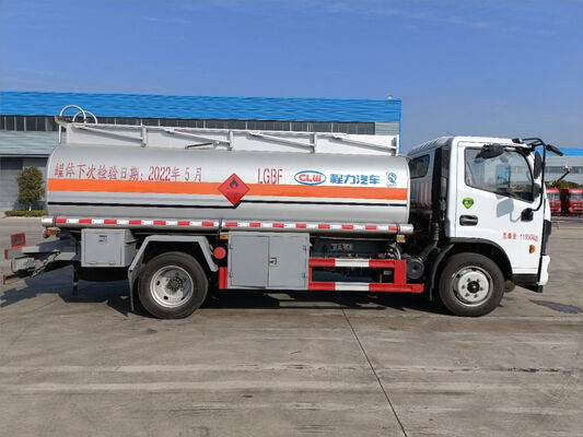 东风4&times;2型9立方米燃油运输车，高效配送