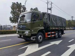 全驱4×4沙漠人员运输车，适用于崎岖地形