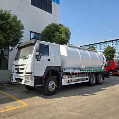 豪沃6&times;4原油运输车，15吨重油运输车，重油泵吸车，真空吸排车