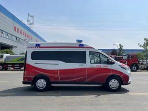 超级超越品牌救护车——东风医疗救护车（转运型）