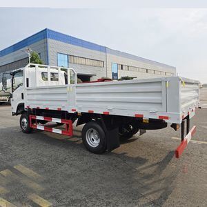 五十铃4&times;4 KV100通用货运卡车价格，5吨通用货运卡车中国工厂