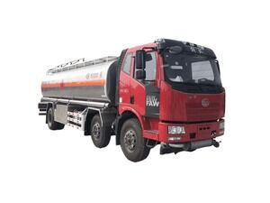 一汽6X2 260马力 20000升油罐车