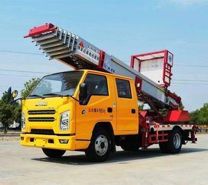 中国制造商液压伸缩臂式高空作业平台车（云梯车）32米、36米、45米、65米高空作业斗臂车/云梯车/建筑升降车