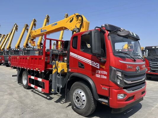 出口热销4×2底盘车载8吨起重机