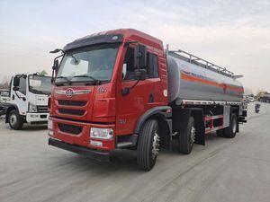 高品质一汽（FAW）15-18立方米柴油油罐车，现货供应