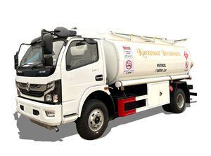 东风牌4×2型加油罐车，容积11000升