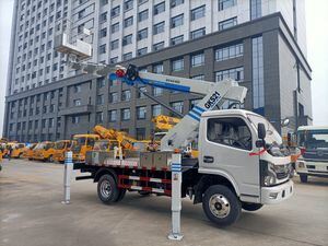 东风4×2驱动20米/22米液压升降梯车（高空作业车）