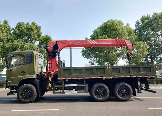 重型6&times;6液压卡车，配备12吨5节臂起重机