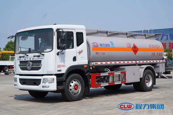 东风4X2 8立方米柴油油罐车，现货供应