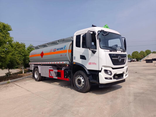 东风4X2 8立方米柴油油罐车，现货供应