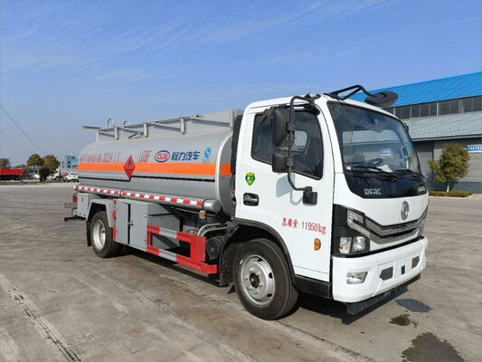 东风4&times;2型9立方米燃油运输车，高效配送