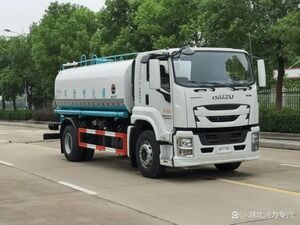 全新五十铃10吨/12吨/15吨/20吨水罐车