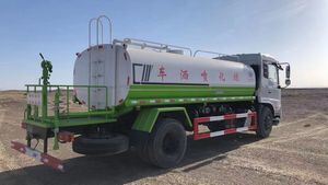 东风10吨4&times;2农业用水喷洒车