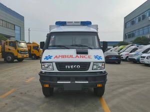 医疗急救救护车 4&times;4 医疗卡车 护理床救护车 配备专业医疗设备及救护车专用柜