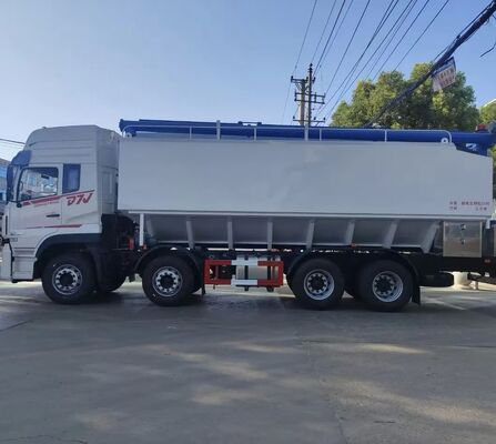 40立方米散装饲料运输车，配备液压驱动系统及欧III排放标准