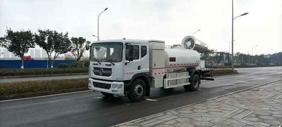 东风牌4×2型10立方米纯电动洒水车，续航360公里，喷洒距离达100米，适用于城市抑尘