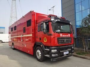 重型中国重汽6×6越野部队运输车（42座）