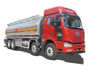 一汽解放8×4型23-30立方米燃油运输车（柴油罐车）配送车