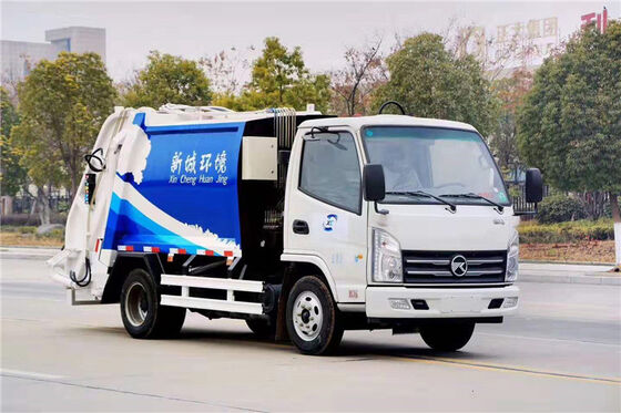 东风国产垃圾清运车，适用于城市环卫服务