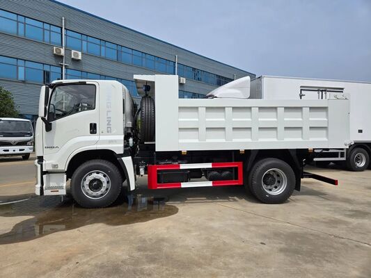 五十铃Giga 4&times;4驱动10吨自卸卡车