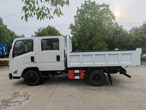 4&times;2小型货运卡车，适用于货物运输及牵引运输