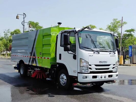 五十铃4&times;2重型道路清扫车，高效清洁；高强度五十铃4&times;2街道清扫车，适用于城市养护