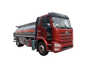 高品质一汽4&times;2柴油油罐车，现货供应