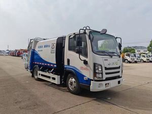 江淮小型压缩式垃圾车——用于废物管理