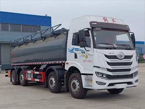 一汽25立方米燃油运输车，高效燃油配送