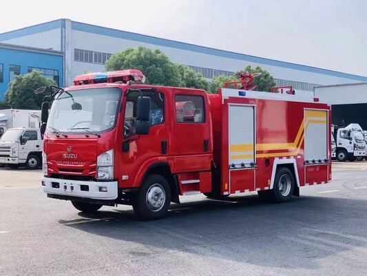 五十铃4000升水泡沫消防车，适用于城市高效灭火