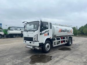 陕西汽车4&times;2型3000升/5000升运载货物油罐车，双仓原油燃料罐车，现货供应