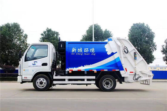 东风国产垃圾清运车，适用于城市环卫服务