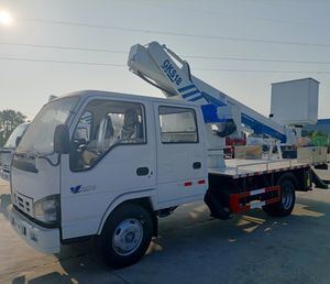 五十铃KV100 4×2驱动型22米/31米/33米液压升降梯车，绝缘臂式高空作业平台，吊篮式液压升降梯车
