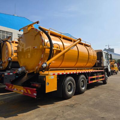 低价促销豪沃18立方米污水吸污车 6&times;4真空吸污车价格 中国吸污车厂家